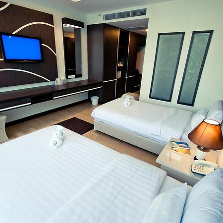 A-Te Chumphon Hotel - Sha Plus Εξωτερικό φωτογραφία