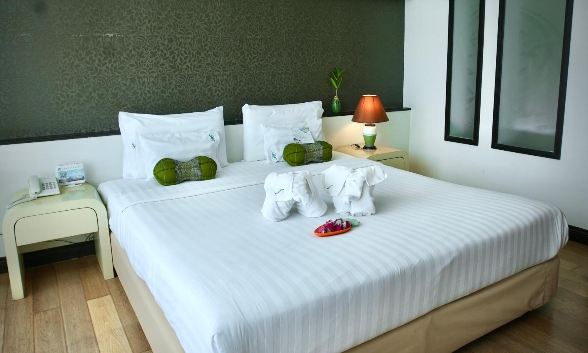 A-Te Chumphon Hotel - Sha Plus Εξωτερικό φωτογραφία