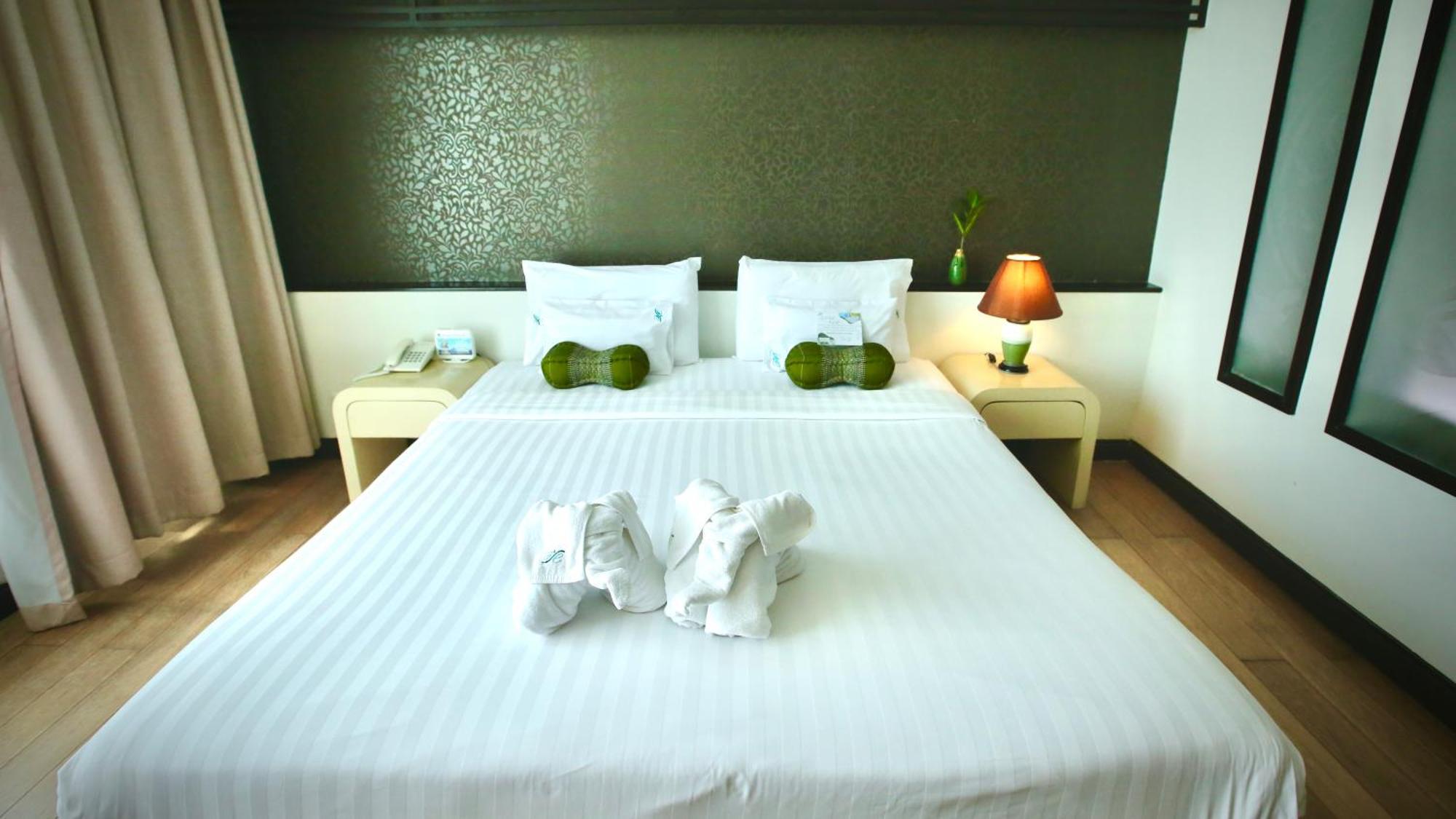 A-Te Chumphon Hotel - Sha Plus Εξωτερικό φωτογραφία